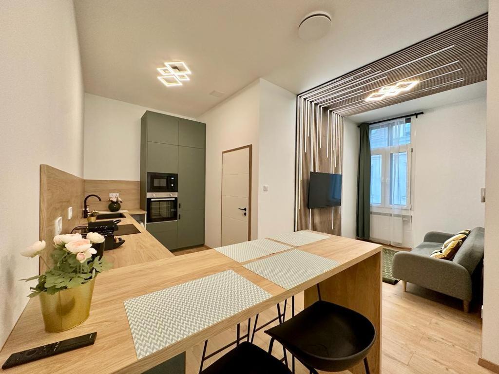 Apartment At Gozsdu Courtyard #Partyzone #Downtown #Freeparking Βουδαπέστη Εξωτερικό φωτογραφία